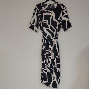 SHEIN Black and White Sheath Dress Crew Neck